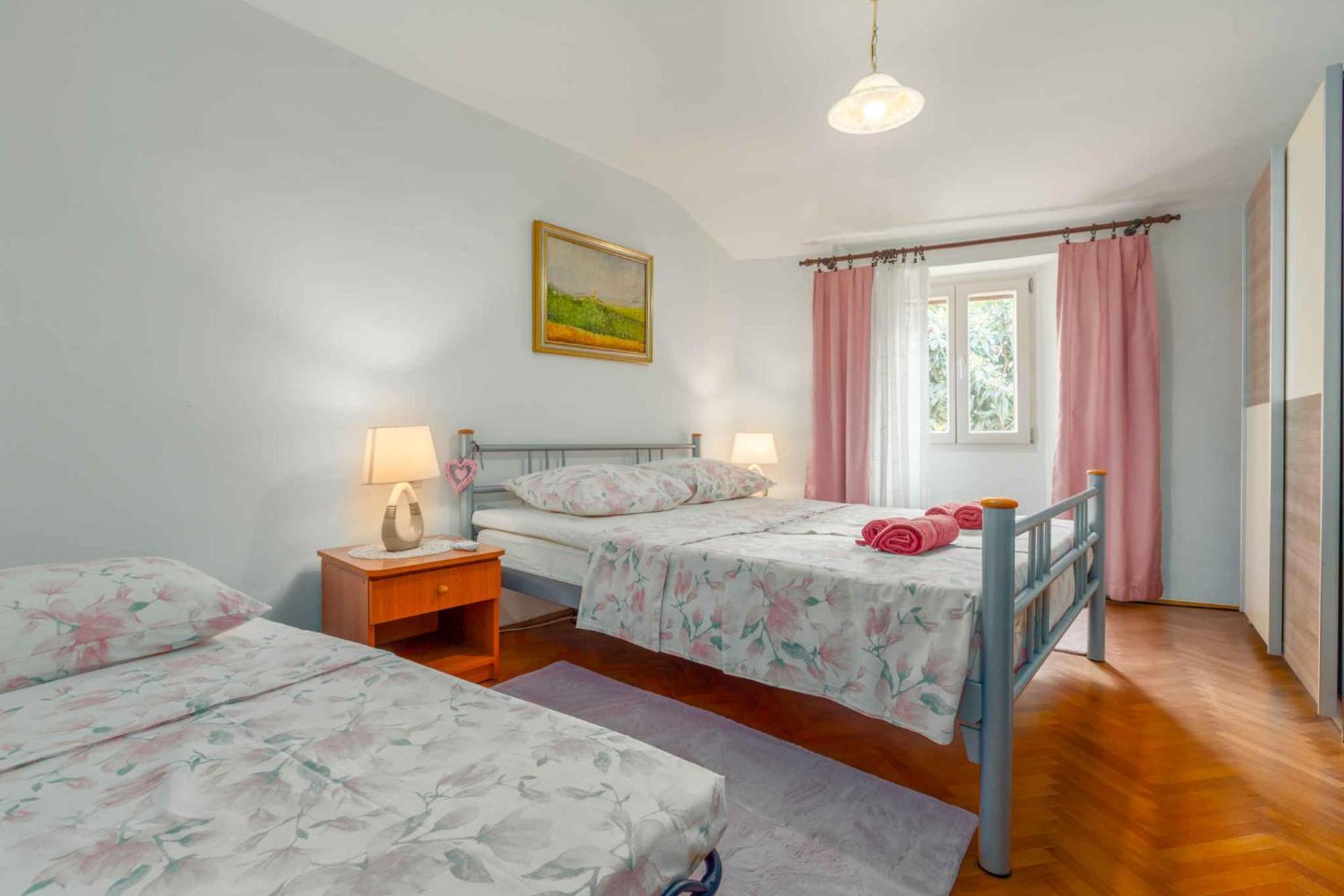 Apartment In Porec/istrien 9914 *
